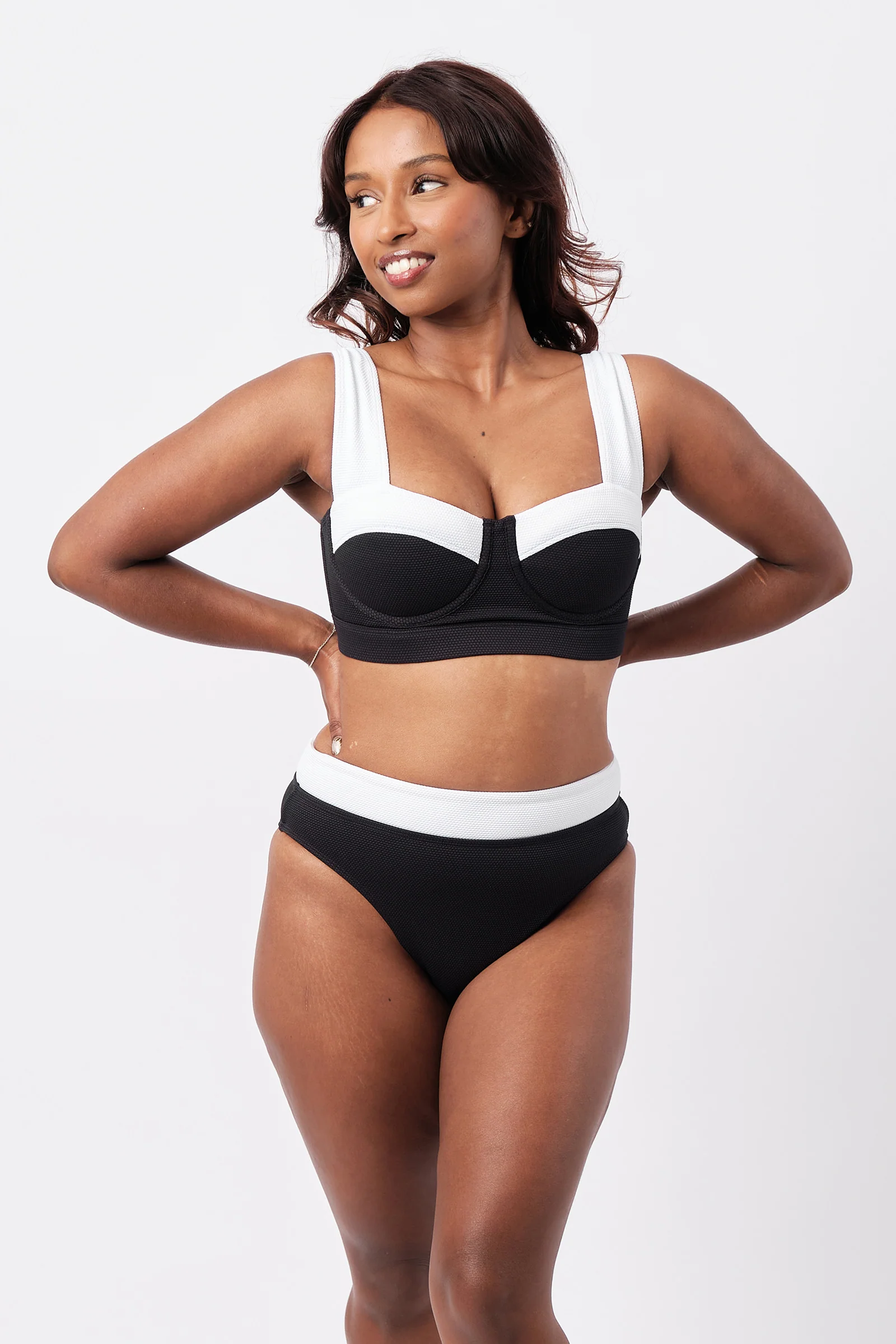 High-Cut High-Waisted Bikini Bottom MONOCHROME TEXTURE - Image 7